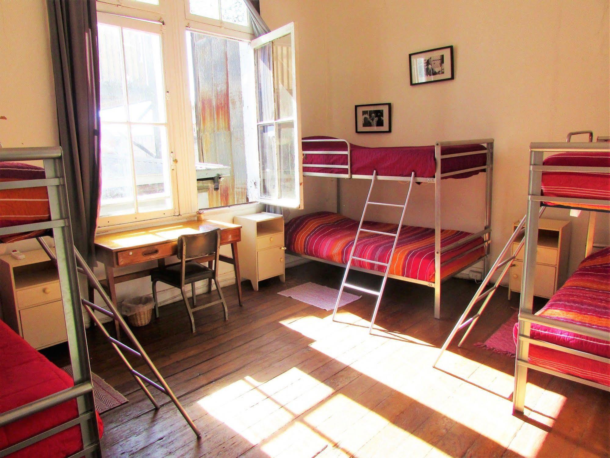 וואלפאראיסו Casa Volante Hostal מראה חיצוני תמונה